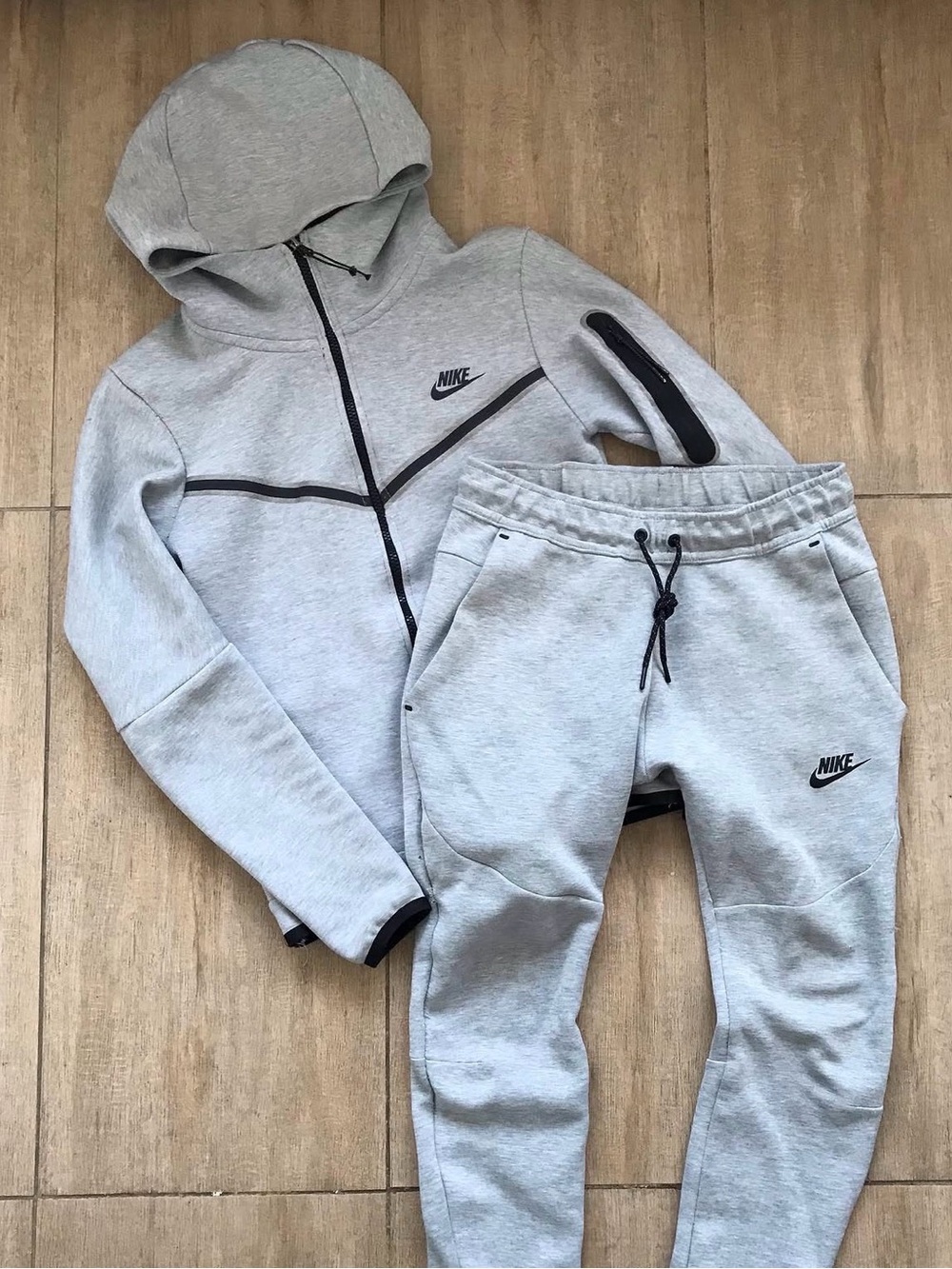 Nike Light Gray Men's Nike tech set Jogger Sweatpants & Zip Hoodie Set